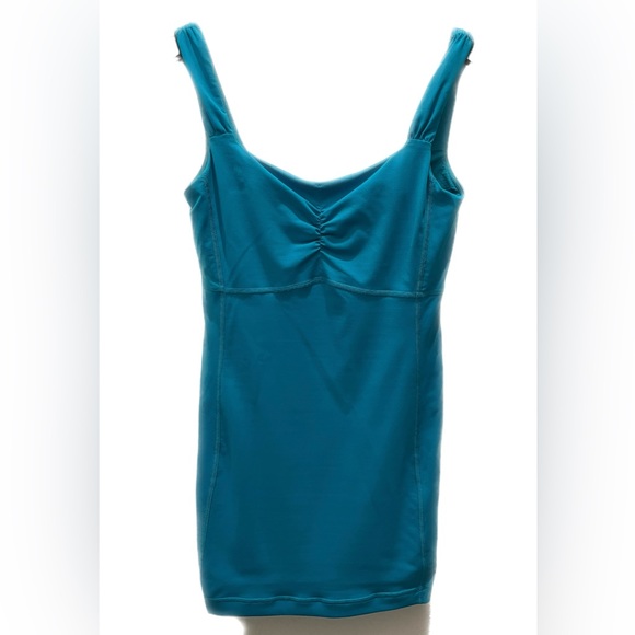 Lululemon Women's Yoga/Fitness Scoop Neck Shelf Bra Tank Top Turquoise Sz 4 - Picture 1 of 5